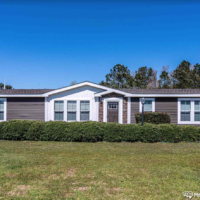 Exterior of 2008 model home from Monroe County Mobile Homes